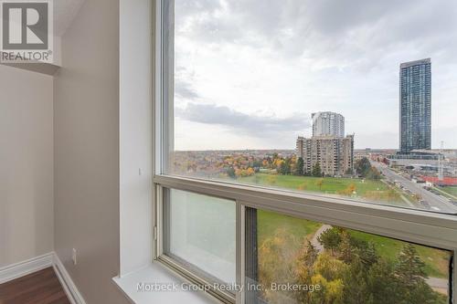 1004 - 400 Webb Drive, Mississauga (City Centre), ON -  With Balcony With View