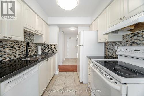 1004 - 400 Webb Drive, Mississauga (City Centre), ON - Indoor Photo Showing Kitchen With Double Sink