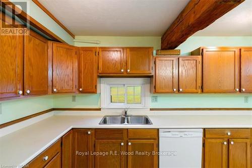 301 Plowmans Line, Norfolk County, ON - Indoor Photo Showing Kitchen With Double Sink