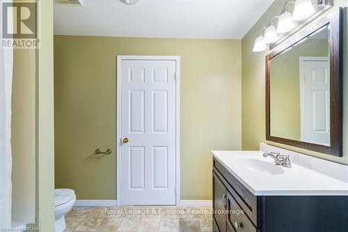 301 Plowmans Line, Norfolk County, ON - Indoor Photo Showing Bathroom