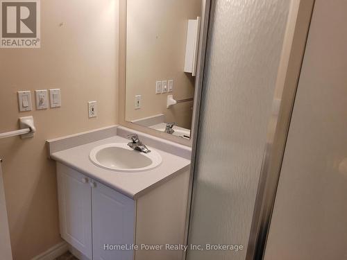 404 - 20 St George Street, Kitchener, ON - Indoor Photo Showing Bathroom