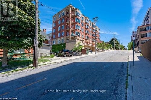 211 - 20 St George Street, Kitchener, ON - Outdoor