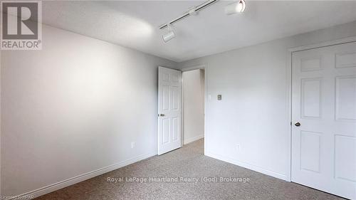 15 - 90 Ontario Street S, Lambton Shores, ON - Indoor Photo Showing Other Room