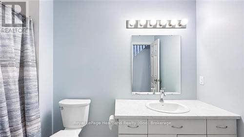 15 - 90 Ontario Street S, Lambton Shores, ON - Indoor Photo Showing Bathroom