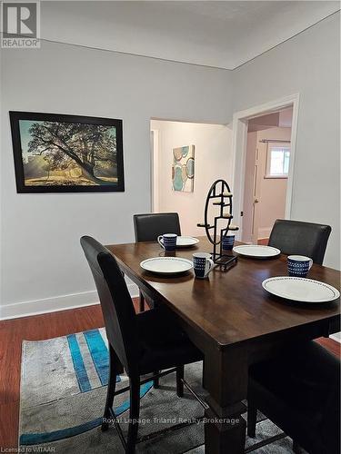 18 Chapel Street, Woodstock, ON - Indoor Photo Showing Dining Room