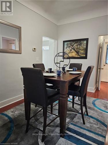 18 Chapel Street, Woodstock, ON - Indoor Photo Showing Dining Room