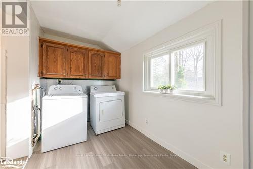 646 Muskoka 3 Road N, Huntsville (Chaffey), ON - Indoor Photo Showing Laundry Room