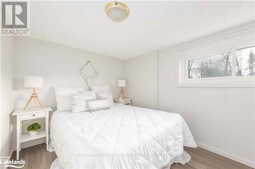 646 Muskoka 3 Road N, Huntsville (Chaffey), ON - Indoor Photo Showing Bedroom