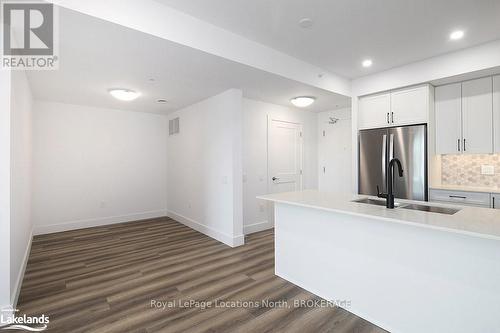 318 - 4 Kimberly Lane, Collingwood, ON - Indoor Photo Showing Kitchen With Double Sink