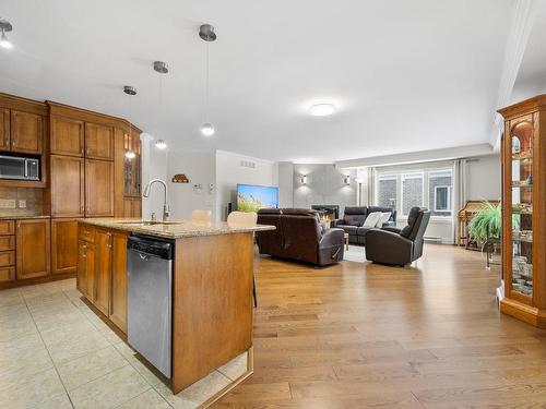 Overall view - 1131 Rue Du Sous-Bois, Longueuil (Le Vieux-Longueuil), QC - Indoor Photo Showing Kitchen