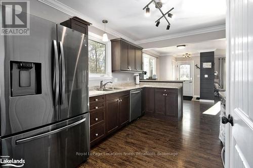 879 15Th Street W, Georgian Bluffs, ON - Indoor Photo Showing Kitchen With Double Sink