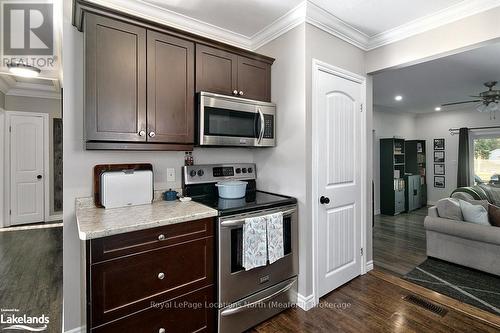 879 15Th Street W, Georgian Bluffs, ON - Indoor Photo Showing Kitchen