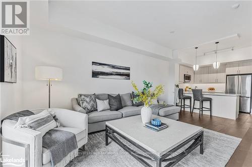 509 - 1 Hume Street, Collingwood, ON - Indoor Photo Showing Living Room