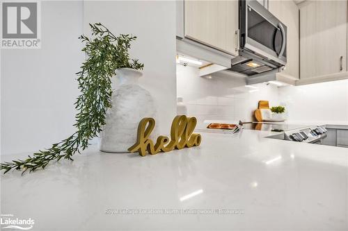 509 - 1 Hume Street, Collingwood, ON - Indoor Photo Showing Kitchen