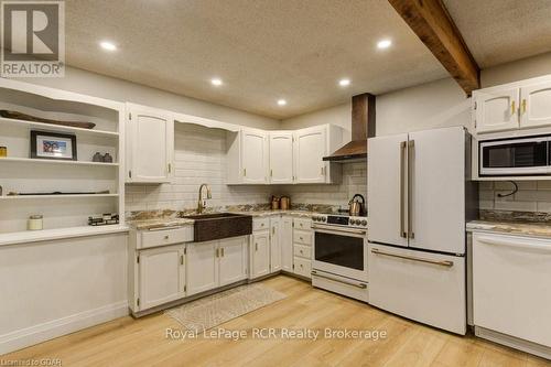 9811 Creek Road, Minto, ON - Indoor Photo Showing Kitchen