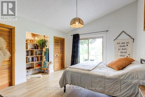 9811 Creek Road, Minto, ON - Indoor Photo Showing Bedroom