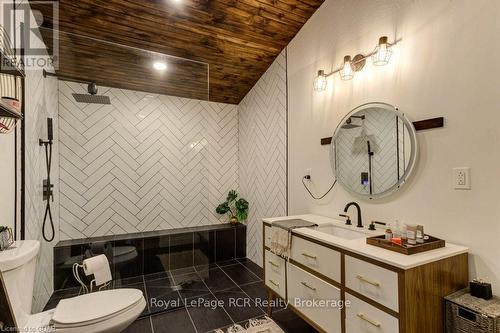 9811 Creek Road, Minto, ON - Indoor Photo Showing Bathroom