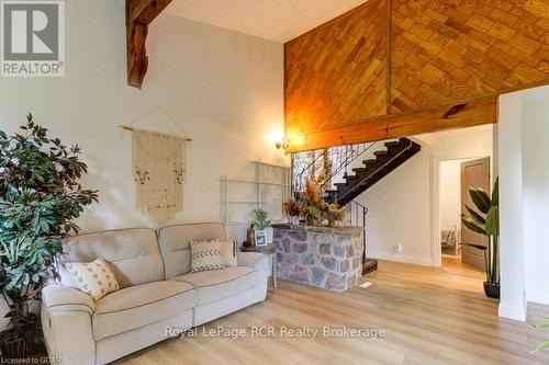 9811 Creek Road, Minto, ON - Indoor Photo Showing Living Room