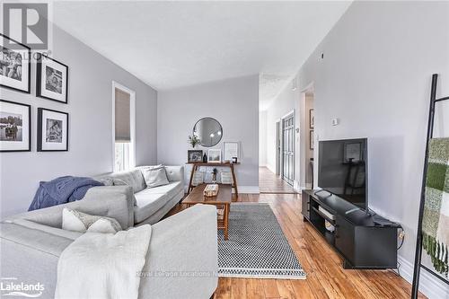 155 Albert Street, Meaford, ON - Indoor Photo Showing Living Room