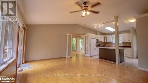 4244 Muskoka Road 117, Lake Of Bays (Franklin), ON - Indoor Photo Showing Kitchen