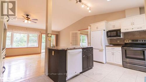 4244 Muskoka Road 117, Lake Of Bays (Franklin), ON - Indoor Photo Showing Kitchen