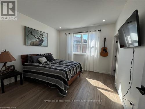 16 Silver Creek Road, Huron East (Seaforth), ON - Indoor Photo Showing Bedroom