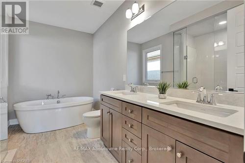 3307 Harasym Trail, Oakville (1012 - Nw Northwest), ON - Indoor Photo Showing Bathroom