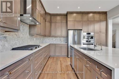 3307 Harasym Trail, Oakville (1012 - Nw Northwest), ON - Indoor Photo Showing Kitchen With Upgraded Kitchen