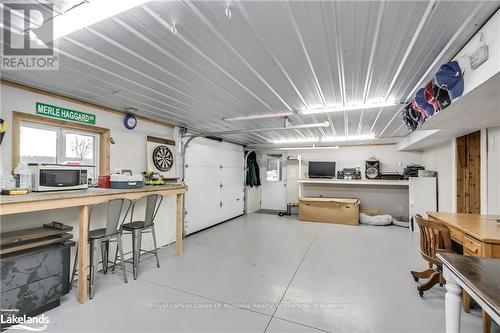 1922 Highway 141, Muskoka Lakes (Watt), ON - Indoor Photo Showing Garage