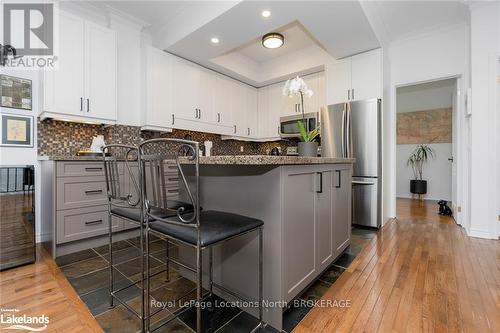 3 - 110 Kellie'S Way, Blue Mountains (Blue Mountain Resort Area), ON - Indoor Photo Showing Kitchen With Stainless Steel Kitchen With Upgraded Kitchen