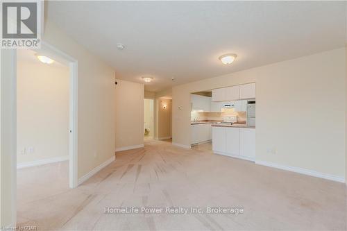 506 - 20 St George Street, Kitchener, ON - Indoor Photo Showing Kitchen