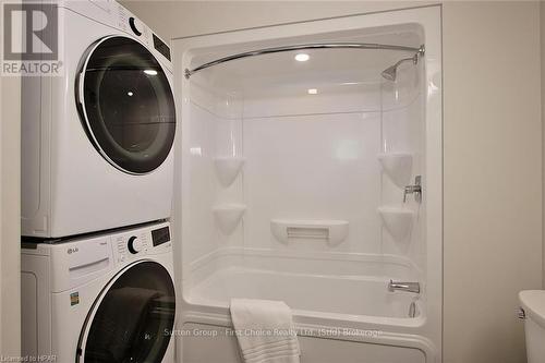 Unit 27 - 3202 Vivian Line, Stratford, ON - Indoor Photo Showing Laundry Room