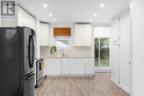 102 Pine Street S, Thorold (557 - Thorold Downtown), ON - Indoor Photo Showing Kitchen