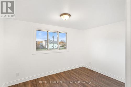 102 Pine Street S, Thorold (557 - Thorold Downtown), ON - Indoor Photo Showing Other Room