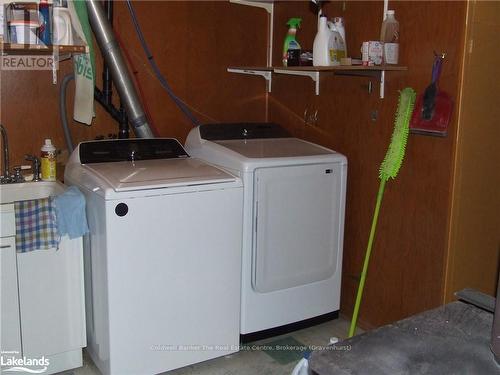 1670 Windermere Road, Muskoka Lakes (Watt), ON - Indoor Photo Showing Laundry Room