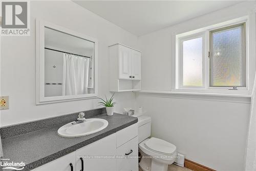 359 Brunel Road, Huntsville (Brunel), ON - Indoor Photo Showing Bathroom