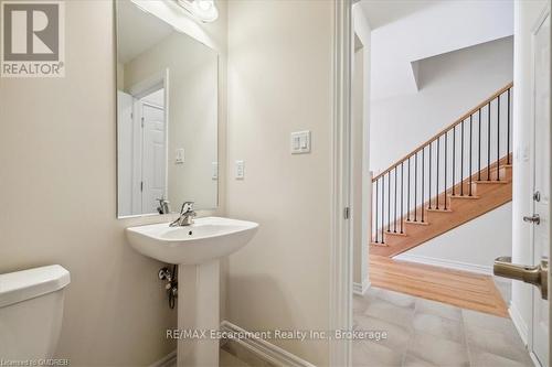 1396 National, Burlington (Tyandaga), ON - Indoor Photo Showing Bathroom