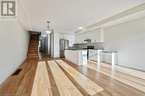 1396 National, Burlington (Tyandaga), ON - Indoor Photo Showing Kitchen With Stainless Steel Kitchen