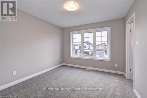 442 Westhaven Street, Waterloo, ON - Indoor Photo Showing Other Room