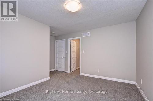 442 Westhaven Street, Waterloo, ON - Indoor Photo Showing Other Room