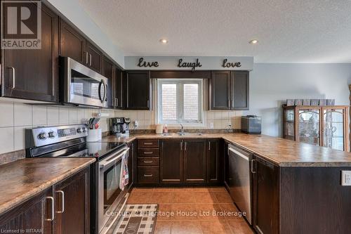 531 Champlain Avenue, Woodstock (Woodstock - South), ON - Indoor Photo Showing Kitchen With Double Sink