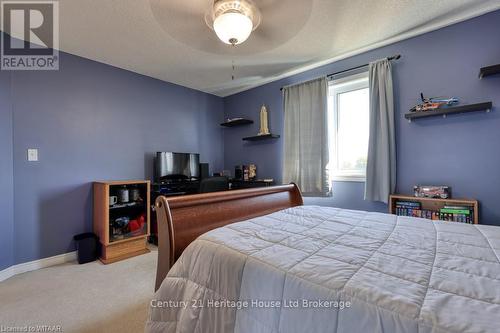 531 Champlain Avenue, Woodstock (Woodstock - South), ON - Indoor Photo Showing Bedroom