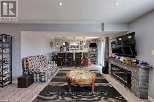 531 Champlain Avenue, Woodstock (Woodstock - South), ON - Indoor Photo Showing Living Room With Fireplace