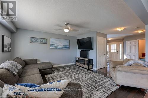 531 Champlain Avenue, Woodstock (Woodstock - South), ON - Indoor Photo Showing Living Room