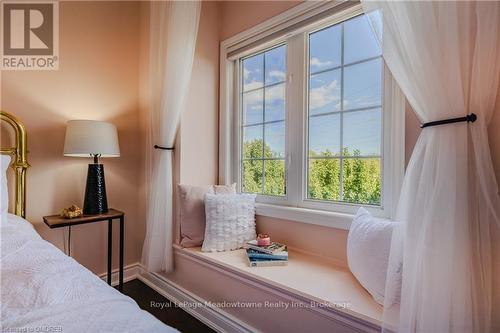 29 Premium Way, Mississauga (Cooksville), ON - Indoor Photo Showing Bedroom