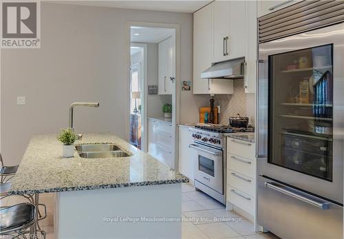 29 Premium Way, Mississauga (Cooksville), ON - Indoor Photo Showing Kitchen With Double Sink With Upgraded Kitchen