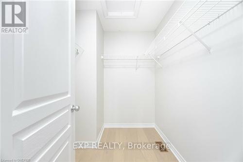 5064 Mercer, Burlington (Appleby), ON - Indoor Photo Showing Other Room