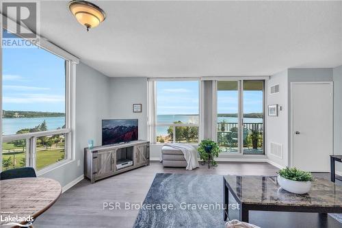 809 - 75 Ellen Street, Barrie (City Centre), ON - Indoor Photo Showing Living Room