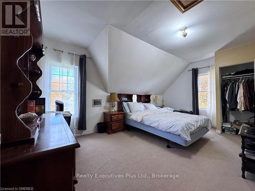 1650 6Th Con Rd W Road, Hamilton, ON - Indoor Photo Showing Bedroom