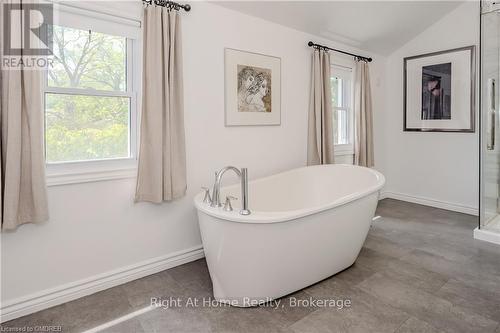 76 Brock Street, Oakville (1002 - Co Central), ON - Indoor Photo Showing Bathroom